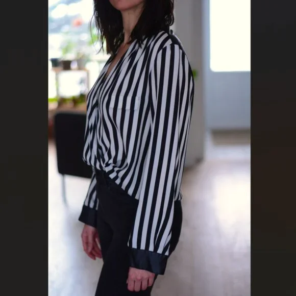 lined shirt - Picture 2 of 4